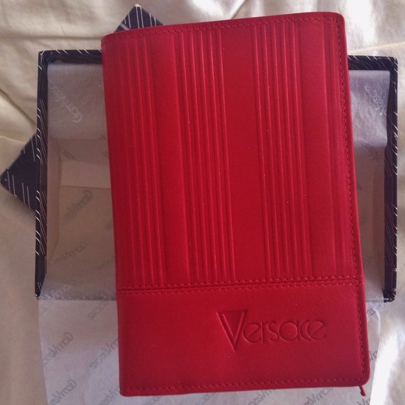 GIANNI VERSACE Woman’s vintage red leather wallet Made in Italy - Picture 1 of 9